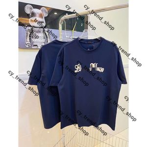 Louies Vuttion Shirt Men'sTシャツデザイナーファッショナブルなヤングメンズマーセル化コットンショートスリーブ夏のスリムフィット汎用快適なルーズビューションシャツ385