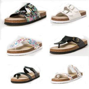 Sandals Hot Sale Summer couple slippers 2021 new Antiskid cork slippers Flat slippers beach sandals women sandals 3544