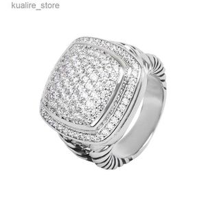 Cluster -Ringe funkeln 17 mm Kissen geschnitten Kubikzirkonia Pave Setting Design Statement Ring für Frauen Trendy Weißgold plattierte Messingringe L240402