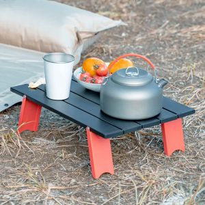Furnishings Outdoor Mini tragbarer faltbarer Tisch, ultraleichter Camping-Picknick-Schreibtisch aus Aluminiumlegierung, kleiner zusammenklappbarer Freizeittisch, Zelt-Couchtisch