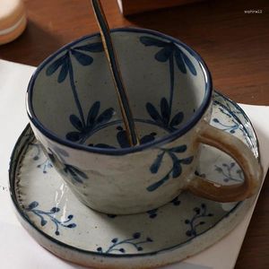 マグカップクリエイティブハンドメイドレトロブルーとホワイトのコーヒーカッププレートスプーンセットセラミック日本の朝食シリアルマグカップ