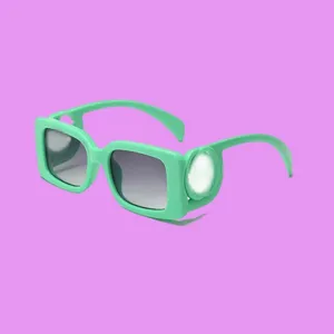 Kadın tasarımcı güneş gözlüğü çok renkli tam çerçeve güzel plaj büyük güneş gözlükleri adam moda aksesuarları PC malzemesi UV400 Polarize Goggle Charm HG136 C4