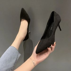Sandaler 2023 Sexiga kvinnorpumpar Spring/Autumn High Heels Pointed Toe Black Wedding Shoes Sexiga High Heel Shoes For Women Pumps