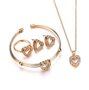 4 pcs Cute Heart Shaped Bracelet Neclace Earrings Sets Jewelry Crystal Kid Children Lovely Gold Color Jewelry Sets for Girl2449721