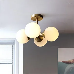 Światła sufitowe American Retro Glass Ball Lampa Minimalistyczna sztuka mosiężna żelaza miedziana sypialnia dzieci studiuj oświetlenie wewnętrzne