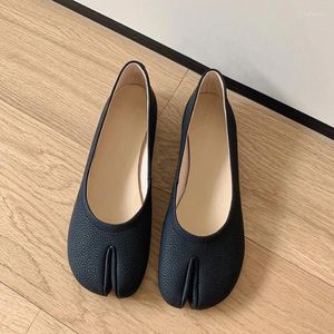 Sapatos casuais couro preto mulheres apartamentos rasos designer designer dividido de dedão bege mocassins size40 mocassins de bailarina de estiletos de damasco 40