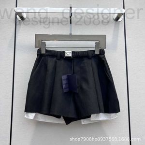 Women's Shorts designer 23 Spring/Summer New Folded Elastic Waist Triangle Metal Buckle Belt Decorative Short VB4T Q4YA