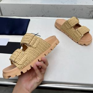 Luksusowy designerka Slipper Sipper Sipper Sandals Sandals Luksusowy sandał na plażę Kopania 35-42
