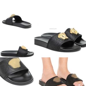 Slippers de designers Novo clássicos de moda Palazzo Sandal Casual Shoe Mula Mente Momens Sandale Sliders Metal Slipper Summer Summer Slide Flor Wholesale