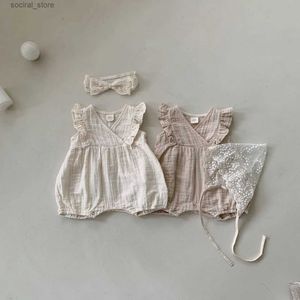 Rompers 2023 sommar ny baby flicka ärmlös romer nyfödda småbarn spets prinsessa kläder spädbarn flicka casual jumpsuit 0-24m l240402