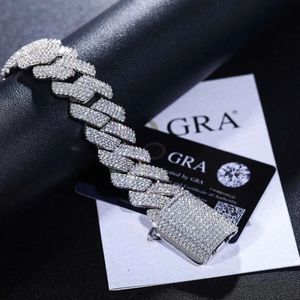 Anpassade Hip Hop Men smycken Sterling Sier Cuban Link Chain Necklace VVS Diamond Moissanite