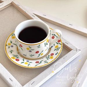 Tazze di piattini personalizzati a mano dipinti in ceramica e creativa tazza di tazza di tazza da tazza da tazza regalo di compleanno unico