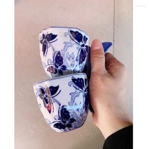 Canecas de canecas européias caneca de cerâmica xícaras de chá da tarde criatividade copo de café azul e branco decoração de mesa doméstica