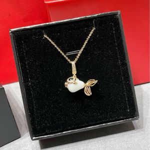 Fashion Goldfish Prndant Necklace Luxury Red Agate Clavicle Necklaces