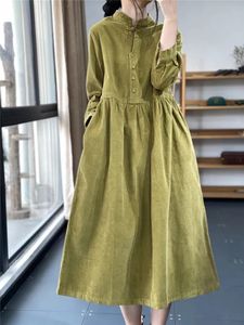 2024 Ankomststativ Collar Corduroy Vintage Autumn Winter Dress Office Lady Outwear Work Dres Spring Casual Midi 240403