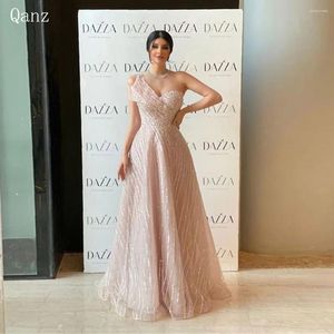 Abiti per feste Qanz Abito da ballo in tulle rosa scintillio a lungo una linea sequestrata sequestrata 2024 occasione formale Abendkleider Dubai