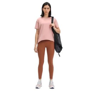 Ladies Summer Round Neck Yoga kläder utomhus Casual Shortsleeved Tshirt Loose Simple Fashion Sports Top med 240403