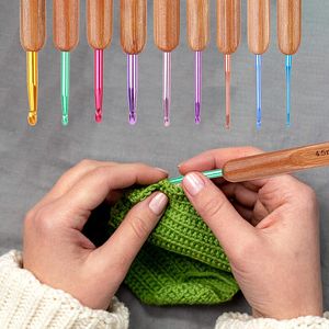 Bamboo Knitting Needles Crochet Hooks Set Wooden Knitting Needles With Handle for DIY Handmade Craft Weave Yarn Crochet Kit