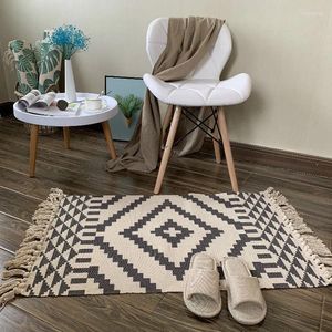 Tapestries Nordic Style Cotton Linen Cozy Woven Tassel Carpet Bedroom Tapestry Decoration Absorbent Quick-drying Tea Table Flag Home Decor