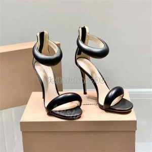 Sandały designerskie gianvito rossi sandały 10 cm szpilki obcasy