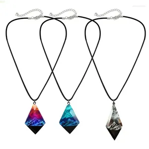 Pendant Necklaces Polished Resin Snow Mountain Neckchain Stylish Clavicular Chain For Man NM