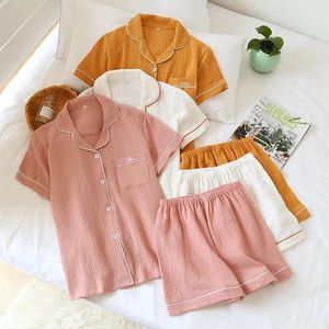 家庭用衣類日本の夏のカップル女性パジャマスーツコットンクレープレディースソリッドカラーシンプルな短袖ショーツパジャマセットM23