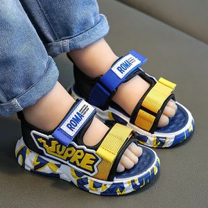 Childrens Boys Sandals Fashionable Summer Korean Casual Anti Slip Soft Sole Student Boy Beach Sandals Kids Shoes 240318