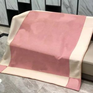 All-Match Moda Tasarımcı Battaniyeleri Kaşmir Battaniye Yatak Halı Noel Yün Yumuşak Ev Tekstil Malzemeleri Mektup Battaniye Yorumları Polar Battaniye