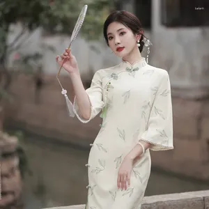 エスニック服の長袖チョンサム女性秋のスタイル改善若い春エレガントな中国のスリムパーティーモダンドレス