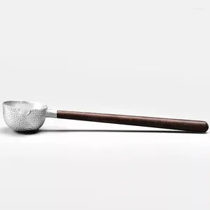 TEA SCOOTS SOLID TRÄ Lång handtag Pure Tin Hammer Pattern Spoon Pot Vintage Ceremony redskap