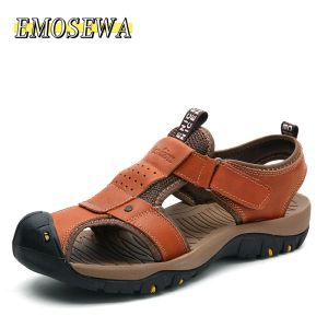 Sandalen Marke Sommer Herren Sandalen echte Ledermänner Pantoffeln Gladiator Männer Strand Sandalen weich atmungsaktiv im Freien Wating Schuhe 3848