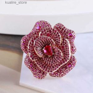 Klaster pierścionków europejski i amerykański kreatywny design przesadzony temperament błyszczący trójwymiarowy wielowarstwowy Rose Rose Ring Girls 20 L240402