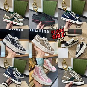 Projektanci Tennis 1977 Sneakers Luksusowe buty płócienne Beige Blue Unana Jacquard Jacquard Denim Ace Ace Gumowa haftowana vintage Casual Sneaker