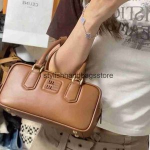 Cross Body New Miao Family Boston Womens Borsa unica bowling borsetta di bowling alla moda e versatile a una spalla Crossbody Boshi H240403