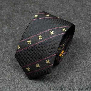 2024 Nuovi uomini lega la cravatta di seta di moda 100% designer cravatta jacquard classica classica cravatta fatta per matrimoni fatte a mano e cravatte d'affari con scatola btnmh