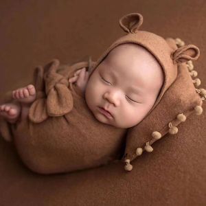 Nyfödd babyfotografering Rekvisita Bonnet Hat Bow Wrap Stretch Tyg Filt och poserar kudde Foto Fotografering Milestone Photo
