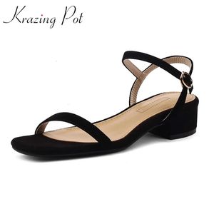 Krazing Pot Big Size 42 43 Kid Suede Peep Toe Y Med Heel Concise Classic Summer Shoes Young Lady Streetwear Women Sandaler 240323