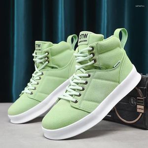 Basketbol ayakkabıları yüksek üst yeşil erkekler için rahat adam koşu ayakkabı sonbahar erkek spor moda kayma karşıtı kauçuk dış taban erkek spor ayakkabılar