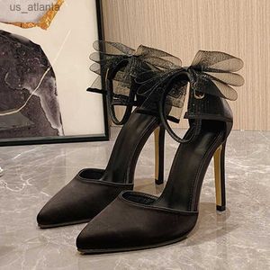 Sukienka Buty liyke seksowne palec palców czerwona przędza siatki Bowknot High Heels impreza ślubna bankiety Kobiety pompki letnie sztylet Sandały Rozmiar 42 H240403ahu8