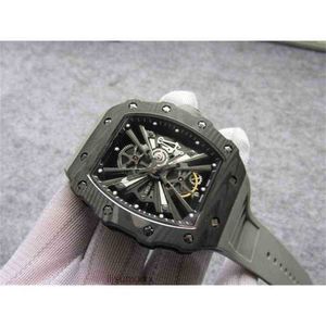 Luxury Mens Mechanics Watch Richa M Automatisk mekanisk klocka Importerad rörelse Vin fat kolfiber Tourbillon Richa M Kod1