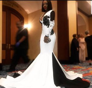 Gorgeous White and Black Prom Party Dresses Long sleeves Deep V Neck Lace Appliques Formal Plus Size Open Back mermaid Evening Occasion Gowns Vetidos