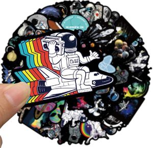 50pcsset pôster pequeno à prova d'água adesivos de skate borda preta astronauta do espaço para notebook laptop garrafa capacete carro sti5104818