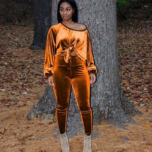 Kvinnors tvådelade byxor 2024 Velvet Tracksuit Set Women Top and Autumn Winter Outfits Streetwear Casual Sweat Suit Matching Sets