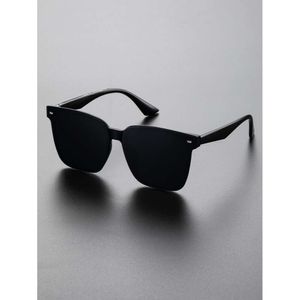 1pc Classical Simplicity Square Design Black Fashion Sunglasses for Men Travel Outdoor Daliy Clothing Accessories