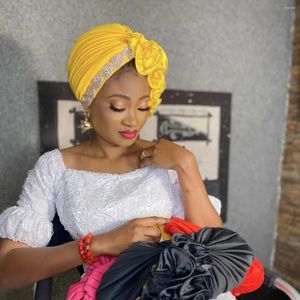 Ethnische Kleidung afrikanische weibliche Kopfpackung Motorhaube Nigeria Party Kopfbedeckung Satin Satin Satin gekräuselt Falten Turban Mützen für Frauen Bereit zum Tragen von Headtie