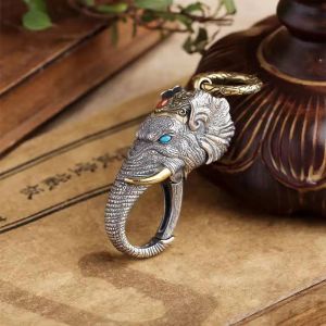 Clips RetroSen New Silver Manual Elephant God Of Wealth Pendant Ring Buckle Car Keychain Personality Creativity Vintage Silverware