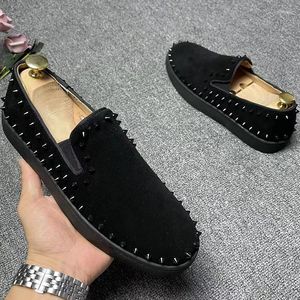 Scarpe casual in stile britannico da uomo in pelle scamosciata in pelle in pelle slip-on sliping show black stylish moafers party nightclub man calzature man