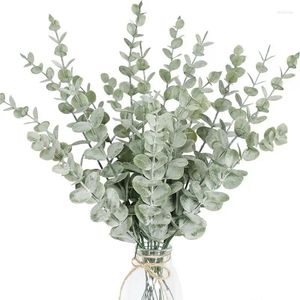 Dekorative Blumen 12/24pcs Künstliche Eukalyptus Stängel gefälschte Pflanzen Faux Hochzeit grünes Blätter Dekoratzweiden für Blume Dez