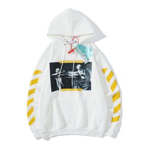 Modemärkesdesigner mens hoodies högkvalitativ bomull Bekväma tröjor Oljemålningar Gul hastighetsbultar Långärmad dragkamp tröjor