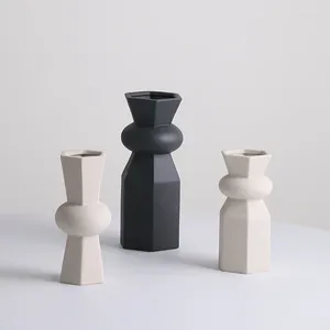 Vase Vase純粋な手作りの北欧スタイルのセラミック花瓶の装飾リビングルームフラワーアレンジメント高度なセンステーブルデスクトップホーム